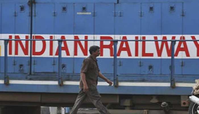 Indian Railway में नौकरी का शानदार मौका, 10वीं और 12वीं पास जल्द करें आवेदन Indian Railway में नौकरी का शानदार मौका, 10वीं और 12वीं पास जल्द करें आवेदन