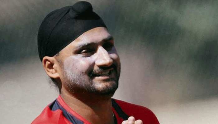 भज्जी ने दी जडेजा को सलाह, अगर वर्ल्ड कप खेलना है तो उन्हें करना होगा ‘यह काम’ भज्जी ने दी जडेजा को सलाह, अगर वर्ल्ड कप खेलना है तो उन्हें करना होगा ‘यह काम’