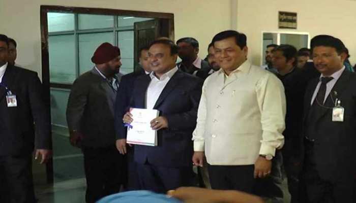 असम में दुल्हनों को मिलेगा एक तोला सोना, बीजेपी सरकार की घोषणा असम में दुल्हनों को मिलेगा एक तोला सोना, बीजेपी सरकार की घोषणा