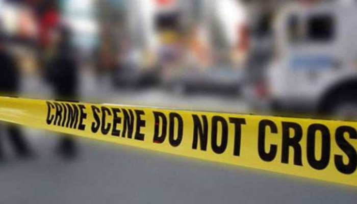 डस्टबिन के भीतर टुकड़ों में मिली महिला की बॉडी, टैटू से खुला कत्ल का राज डस्टबिन के भीतर टुकड़ों में मिली महिला की बॉडी, टैटू से खुला कत्ल का राज