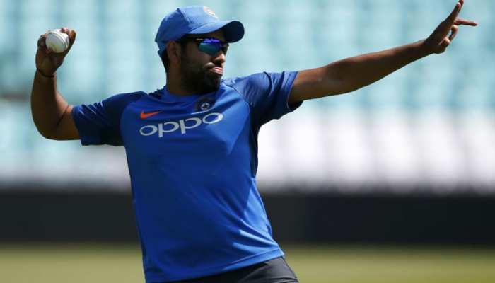 INDvsNZ: न्यूजीलैंड का पहला विकेट गिरा, टिम सेफ़र्ट 12 रन बनाकर आउट INDvsNZ: न्यूजीलैंड का पहला विकेट गिरा, टिम सेफ़र्ट 12 रन बनाकर आउट