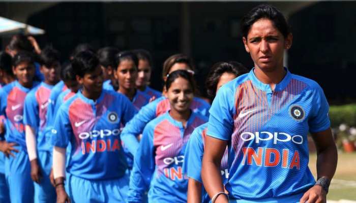 T20 सीरीज में हार से चिंतित नहीं हैं कप्तान हरमनप्रीत, कहा- 'भले ही हम जीत न पाए...' T20 सीरीज में हार से चिंतित नहीं हैं कप्तान हरमनप्रीत, कहा- 'भले ही हम जीत न पाए...'