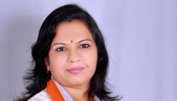 गुजरात : पूर्व कांग्रेस MLA आशा पटेल बीजेपी में शामिल, 2 फरवरी को दिया था इस्तीफा गुजरात : पूर्व कांग्रेस MLA आशा पटेल बीजेपी में शामिल, 2 फरवरी को दिया था इस्तीफा