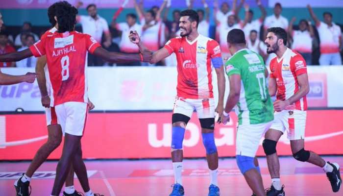 Pro Volleyball League: कालीकट हीरोज पर जीत चाहेंगे ब्लैक हॉक्स Pro Volleyball League: कालीकट हीरोज पर जीत चाहेंगे ब्लैक हॉक्स