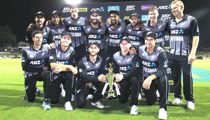 INDvsNZ: भारतीय टीम न्यूजीलैंड से तीसरा टी20 मैच हारी, 1-2 से गंवाई सीरीज INDvsNZ: भारतीय टीम न्यूजीलैंड से तीसरा टी20 मैच हारी, 1-2 से गंवाई सीरीज