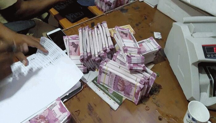 खेत में मिली एक करोड़ के नकली नोटों की खेप, देखकर उड़ गए पुलिस के होश