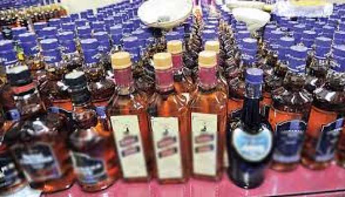 कोडरमा: पुलिस को मिली बड़ी कामयाबी, शराब बनाने की मिनी फैक्ट्री का किया पर्दाफाश कोडरमा: पुलिस को मिली बड़ी कामयाबी, शराब बनाने की मिनी फैक्ट्री का किया पर्दाफाश