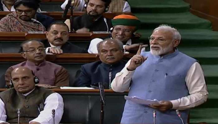 PM मोदी का राहुल गांधी पर निशाना, बोले- गले मिलने और गले पड़ने का अंतर पता चला PM मोदी का राहुल गांधी पर निशाना, बोले- गले मिलने और गले पड़ने का अंतर पता चला