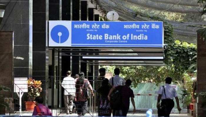 देश के चार बैंकों ने किया नियमों का उल्लंघन, RBI ने लगाया पांच करोड़ का जुर्माना देश के चार बैंकों ने किया नियमों का उल्लंघन, RBI ने लगाया पांच करोड़ का जुर्माना