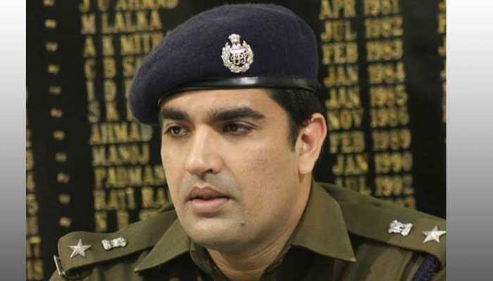 पहले यूपी पुलिस ने AMU छात्रों पर लगाया देशद्रोह का आरोप, अब कहा - सबूत नहीं पहले यूपी पुलिस ने AMU छात्रों पर लगाया देशद्रोह का आरोप, अब कहा - सबूत नहीं