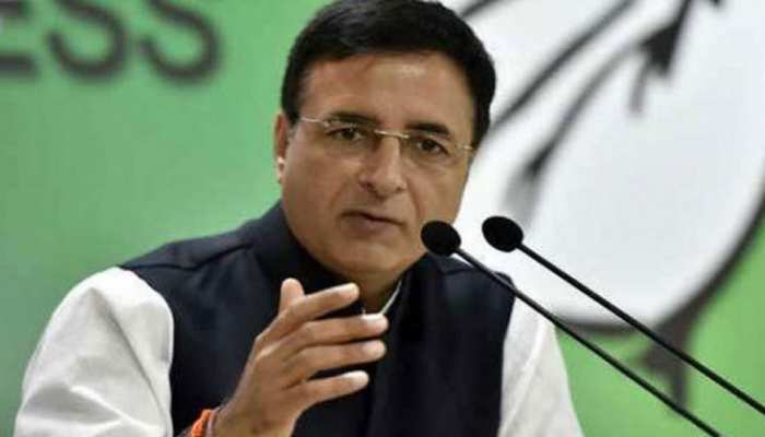 पुलवामा आतंकी हमले के बाद कांग्रेस ने शुरू की राजनीति, केंद्र सरकार पर साधा निशाना पुलवामा आतंकी हमले के बाद कांग्रेस ने शुरू की राजनीति, केंद्र सरकार पर साधा निशाना