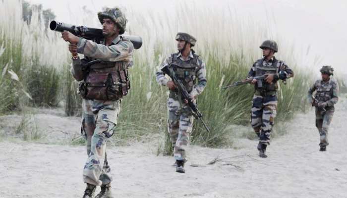 पाकिस्तान ने LoC पर फिर की गोलीबारी, सेना ने दिया जवाब, एक सैनिक घायल पाकिस्तान ने LoC पर फिर की गोलीबारी, सेना ने दिया जवाब, एक सैनिक घायल