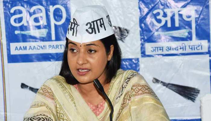 AAP विधायक अलका लांबा ने लगाया आरोप, 'पार्टी नेतृत्व मुझे कमजोर करना चाहता है' AAP विधायक अलका लांबा ने लगाया आरोप, 'पार्टी नेतृत्व मुझे कमजोर करना चाहता है'