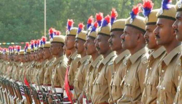 बिहार: बड़ी संख्या में IAS-IPS सहित कई अधिकारियों के तबादले, बड़ा फेरबदल बिहार: बड़ी संख्या में IAS-IPS सहित कई अधिकारियों के तबादले, बड़ा फेरबदल