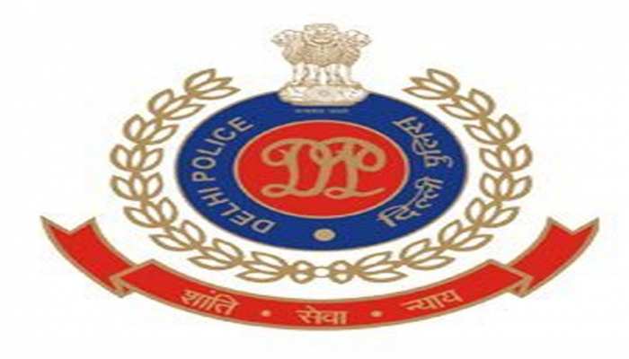 पुलवामा हमला: दिल्ली पुलिस ने शहीदों के परिवारों के लिए एक करोड़ रुपये का दान दिया पुलवामा हमला: दिल्ली पुलिस ने शहीदों के परिवारों के लिए एक करोड़ रुपये का दान दिया