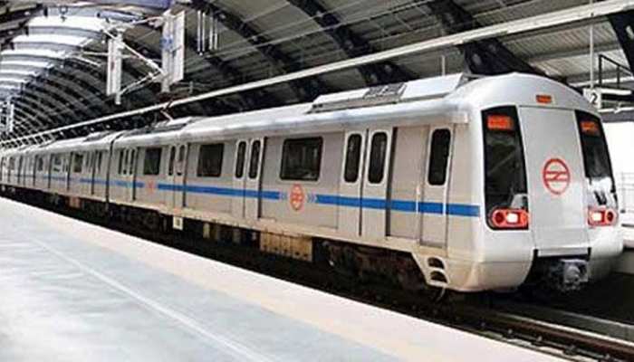 पीक ऑवर्स में 10-10 मिनट पर मिलेगी एक्वा मेट्रो, इन मेट्रो स्टेशनों पर होगी पार्किंग की सुविधा पीक ऑवर्स में 10-10 मिनट पर मिलेगी एक्वा मेट्रो, इन मेट्रो स्टेशनों पर होगी पार्किंग की सुविधा