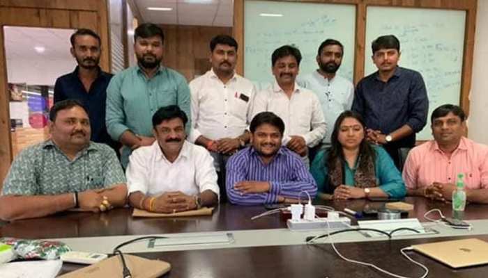 हार्दिक पटेल 12 मार्च को हो सकते हैं कांग्रेस में शामिल, जामनगर से लड़ सकते हैं लोकसभा चुनाव हार्दिक पटेल 12 मार्च को हो सकते हैं कांग्रेस में शामिल, जामनगर से लड़ सकते हैं लोकसभा चुनाव