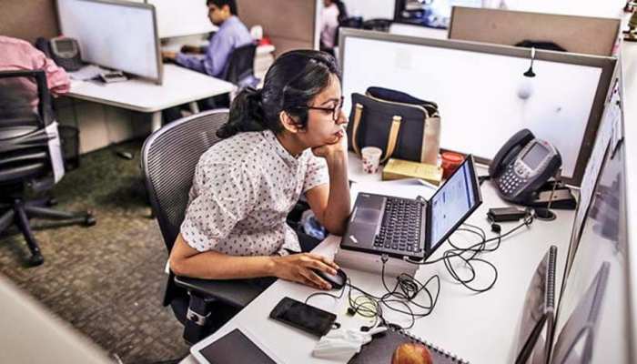 'देश में पुरुषों के मुकाबले 19 प्रतिशत कम वेतन पाती हैं महिलाएं' 'देश में पुरुषों के मुकाबले 19 प्रतिशत कम वेतन पाती हैं महिलाएं'