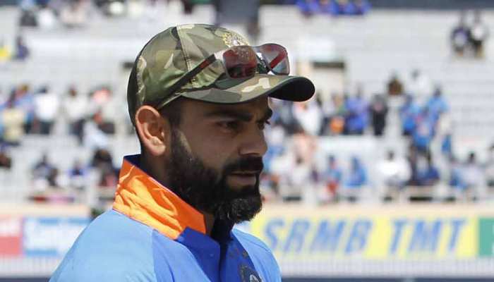हार से दुखी कोहली बोले, 'मैं ऐसे समय आउट हुआ जब गेंदों और रन की बीच केवल 20 का अंतर था' हार से दुखी कोहली बोले, 'मैं ऐसे समय आउट हुआ जब गेंदों और रन की बीच केवल 20 का अंतर था'