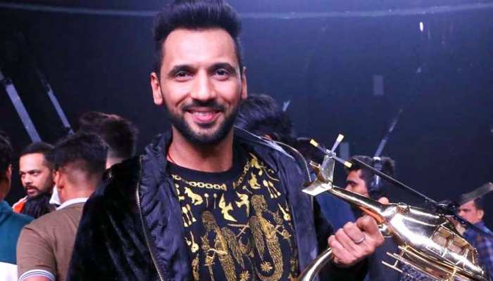 इस एक्टर ने जीता एडवेंचर-रियलिटी शो का खिताब, बने 'खतरों के खिलाड़ी 9' के विनर इस एक्टर ने जीता एडवेंचर-रियलिटी शो का खिताब, बने 'खतरों के खिलाड़ी 9' के विनर
