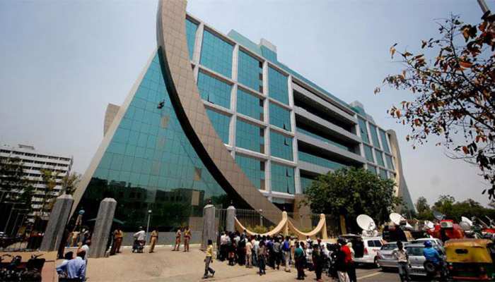 10 लाख रुपए की रिश्वत मांगने के आरोप में CBI ने रेलवे के 2 इंजीनियर को किया गिरफ्तार 10 लाख रुपए की रिश्वत मांगने के आरोप में CBI ने रेलवे के 2 इंजीनियर को किया गिरफ्तार