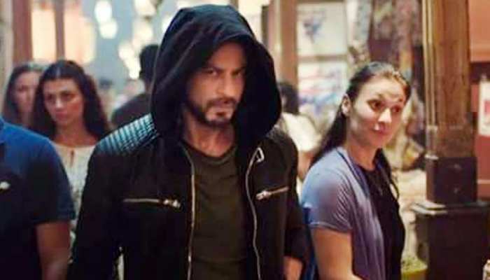 दुबई में इस मिस्ट्री वुमन से मिले शाहरुख खान, शेयर किया VIDEO दुबई में इस मिस्ट्री वुमन से मिले शाहरुख खान, शेयर किया VIDEO