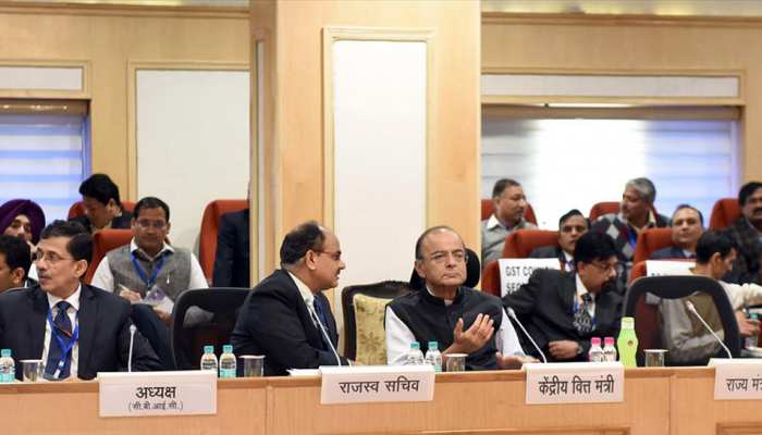 कैसे मिलेगा GST में कटौती का लाभ, अगले हफ्ते तय करेगी काउंसिल