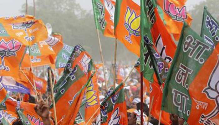 लोकसभा चुनाव 2019: पश्चिम बंगाल में योग्य प्रत्याशियों की तलाश में BJP, शुरू हुई गठजोड़ की राजनीति लोकसभा चुनाव 2019: पश्चिम बंगाल में योग्य प्रत्याशियों की तलाश में BJP, शुरू हुई गठजोड़ की राजनीति