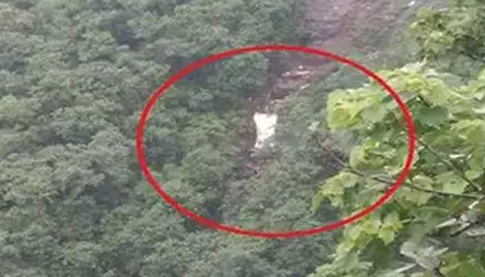 जम्मू-कश्मीर: रामबन में खड्ड में गिरी एसयूवी, 11 लोगों की मौत की पुष्टि, कई घायल जम्मू-कश्मीर: रामबन में खड्ड में गिरी एसयूवी, 11 लोगों की मौत की पुष्टि, कई घायल