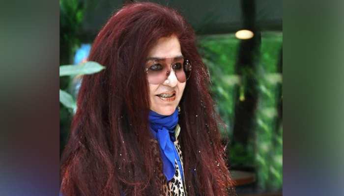 होली में प्राकृतिक रंगों के इस्तेमाल से करें त्वचा की देखभाल : शहनाज हुसैन होली में प्राकृतिक रंगों के इस्तेमाल से करें त्वचा की देखभाल : शहनाज हुसैन