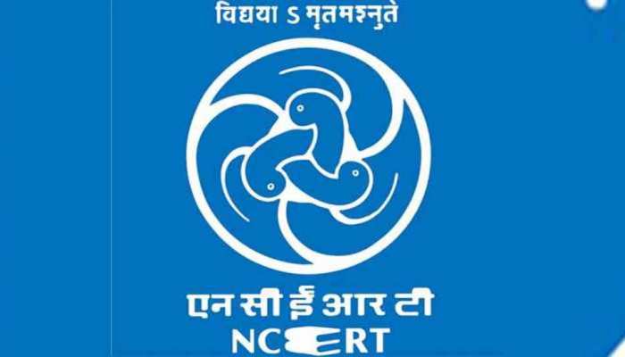 NCERT की किताबों की बढ़ी मांग, शख्स ने अवैध रूप से घर में ही छाप डालीं 30000 किताबें NCERT की किताबों की बढ़ी मांग, शख्स ने अवैध रूप से घर में ही छाप डालीं 30000 किताबें