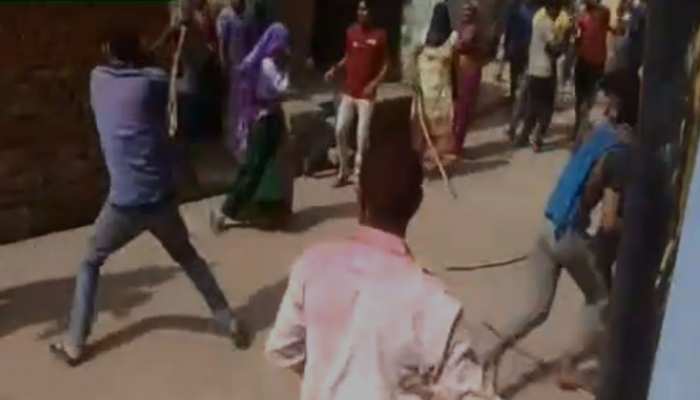 राजस्थान: डीजे बजाने को लेकर 2 समुदायों में मुठभेड़, कई घायल राजस्थान: डीजे बजाने को लेकर 2 समुदायों में मुठभेड़, कई घायल