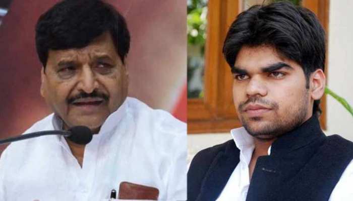 अक्षय ने मांगा चाचा शिवपाल से आशीर्वाद, कहा, 'एक को CM बनाया, दूसरा भतीजा भी चुनाव लड़ रहा है' अक्षय ने मांगा चाचा शिवपाल से आशीर्वाद, कहा, 'एक को CM बनाया, दूसरा भतीजा भी चुनाव लड़ रहा है'