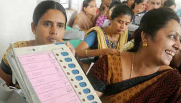 त्रिपुरा में 60 मतदान केन्द्रों की पूरी जिम्मेदारी संभालेंगी महिलाएं : सीईसी त्रिपुरा में 60 मतदान केन्द्रों की पूरी जिम्मेदारी संभालेंगी महिलाएं : सीईसी