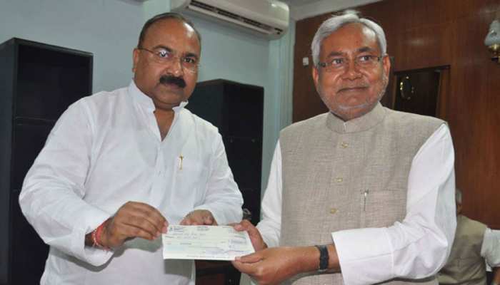 former bjp mla sunil kumar pintu become jdu candidate from sitamarhi | BJP  के पूर्व विधायक को JDU ने बनाया सीतामढ़ी से उम्मीदवार, डॉ. वरुण ने लौटाया  था टिकट