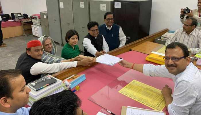 भव्य रोड शो के बाद कन्नौज से डिंपल यादव ने दाखिल किया नामांकन, कहा- 'BJP को जनता जवाब देगी' भव्य रोड शो के बाद कन्नौज से डिंपल यादव ने दाखिल किया नामांकन, कहा- 'BJP को जनता जवाब देगी'