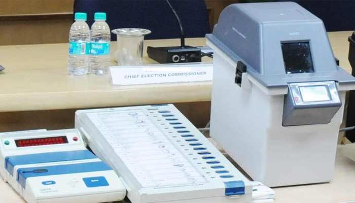 निजामाबाद: 185 उम्मीदवारों ने ठोकी ताल, चुनाव आयोग ने कहा- 35 करोड़ रुपये होंगे खर्च निजामाबाद: 185 उम्मीदवारों ने ठोकी ताल, चुनाव आयोग ने कहा- 35 करोड़ रुपये होंगे खर्च