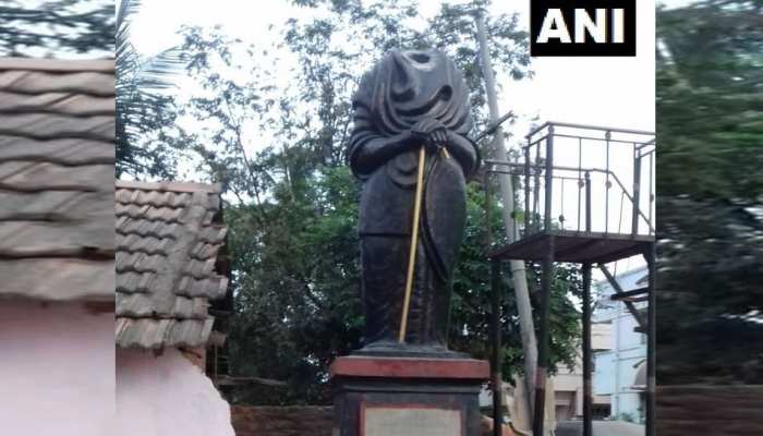 तमिलनाडु में अराजक तत्वों ने तोड़ी पेरियार की प्रतिमा, पुलिस ने दर्ज किया मामला तमिलनाडु में अराजक तत्वों ने तोड़ी पेरियार की प्रतिमा, पुलिस ने दर्ज किया मामला