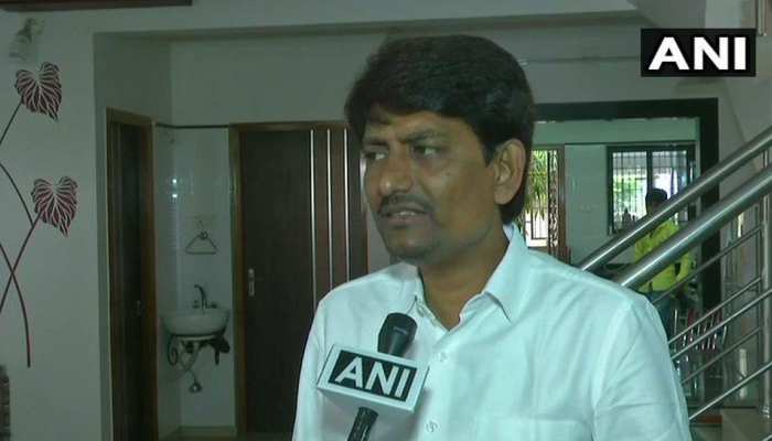 लोकसभा चुनाव से पहले कांग्रेस को एक और झटका, अल्पेश ठाकोर ने दिया इस्तीफा लोकसभा चुनाव से पहले कांग्रेस को एक और झटका, अल्पेश ठाकोर ने दिया इस्तीफा