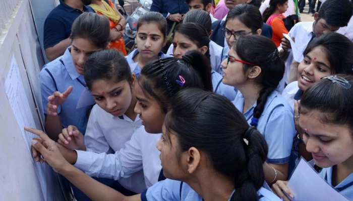 CBSE Board Results 2019: जल्द आ सकता है 10वीं और 12वीं का रिजल्ट, जानें क्या है री-इवैल्यूएशन की प्रक्रिया CBSE Board Results 2019: जल्द आ सकता है 10वीं और 12वीं का रिजल्ट, जानें क्या है री-इवैल्यूएशन की प्रक्रिया