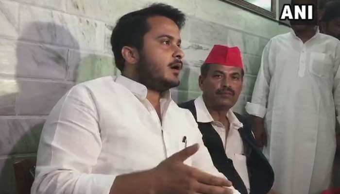 मुस्लिम होने की वजह से मेरे पिता पर चुनाव आयोग ने बैन लगाया: अब्दुल्लाह आजम मुस्लिम होने की वजह से मेरे पिता पर चुनाव आयोग ने बैन लगाया: अब्दुल्लाह आजम
