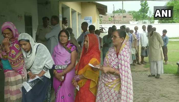 लोकसभा चुनाव 2019: छत्तीसगढ़ में ढाई घंटे में 12 फीसदी से अधिक वोटिंग लोकसभा चुनाव 2019: छत्तीसगढ़ में ढाई घंटे में 12 फीसदी से अधिक वोटिंग