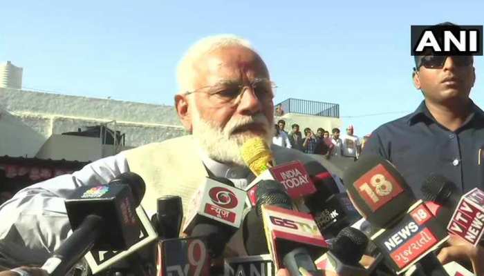 VIDEO: पीएम मोदी की वोटिंग अपील,'आतंकवाद का शस्त्र IED, लोकतंत्र की ताकत वोटर ID' VIDEO: पीएम मोदी की वोटिंग अपील,'आतंकवाद का शस्त्र IED, लोकतंत्र की ताकत वोटर ID'