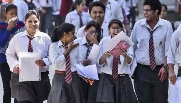 UP Board Result: 10वीं-12वीं के छात्र घर बैठे सिर्फ SMS से चेक करें अपना रिजल्ट UP Board Result: 10वीं-12वीं के छात्र घर बैठे सिर्फ SMS से चेक करें अपना रिजल्ट