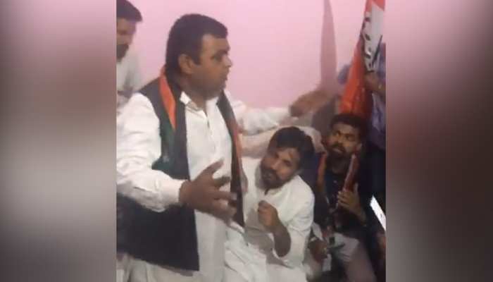 बठिंडा से कांग्रेस प्रत्याशी राजा वडिंग पर लगा पैसे देकर कांग्रेस ज्वाइन कराने का आरोप, Video वायरल बठिंडा से कांग्रेस प्रत्याशी राजा वडिंग पर लगा पैसे देकर कांग्रेस ज्वाइन कराने का आरोप, Video वायरल