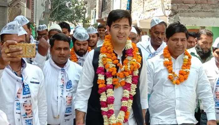 रमेश बिधूड़ी के नामांकन के खिलाफ अदालत पहुंचे AAP के राघव चड्ढा रमेश बिधूड़ी के नामांकन के खिलाफ अदालत पहुंचे AAP के राघव चड्ढा