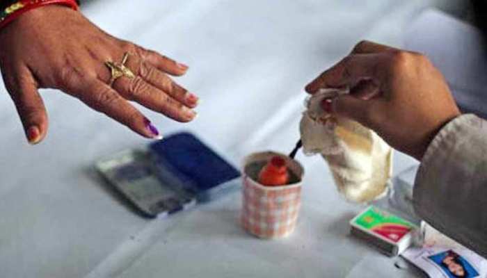 6 मई को बहराइच में होगा मतदान, कल से 48 घंटों के लिए भारत-नेपाल सीमा बंद 6 मई को बहराइच में होगा मतदान, कल से 48 घंटों के लिए भारत-नेपाल सीमा बंद