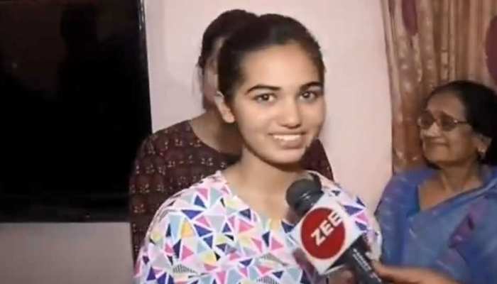 CBSE Class 10th Result 2019 : राजस्थान की तारू जैन भी है 13 टॉपर्स में शामिल, मिले 500 में 499 अंक CBSE Class 10th Result 2019 : राजस्थान की तारू जैन भी है 13 टॉपर्स में शामिल, मिले 500 में 499 अंक