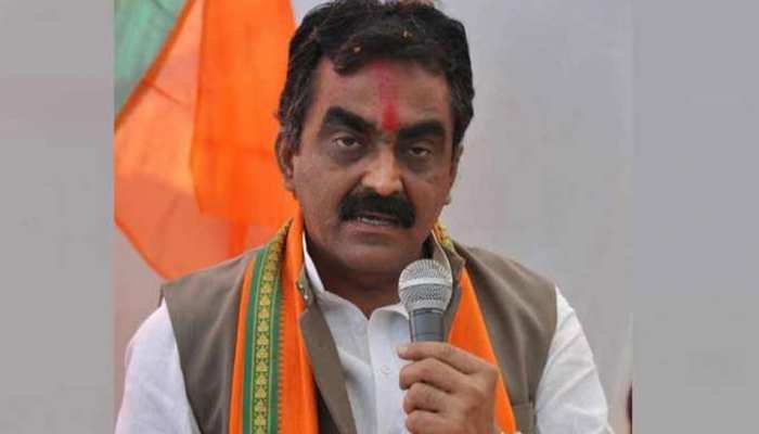 BJP नेता राकेश सिंह ने लगाया आरोप, बोले- कांग्रेस कमेटी के इशारे पर काम कर रहा है प्रशासन BJP नेता राकेश सिंह ने लगाया आरोप, बोले- कांग्रेस कमेटी के इशारे पर काम कर रहा है प्रशासन