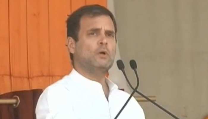 धनबाद: राहुल गांधी ने कीर्ति आजाद के लिए किया रोड शो, कहा- 'मोदी हैं अनिल अंबानी के चौकीदार' धनबाद: राहुल गांधी ने कीर्ति आजाद के लिए किया रोड शो, कहा- 'मोदी हैं अनिल अंबानी के चौकीदार'